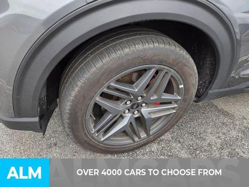 Gray Metallic 2025 Ford Explorer ST-Line
