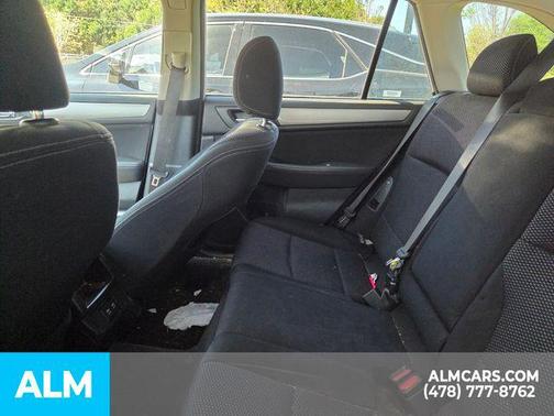 Crystal White Pearl 2019 Subaru Outback 2.5i Premium