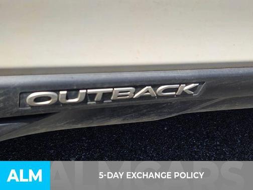 Crystal White Pearl 2019 Subaru Outback 2.5i Premium