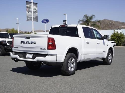Bright White Clearcoat 2026 RAM 1500 Big Horn/Lone Star