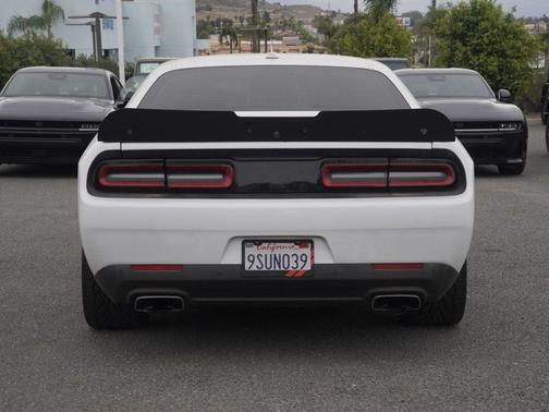 Bright White Clearcoat 2016 Dodge Challenger R/T Scat Pack