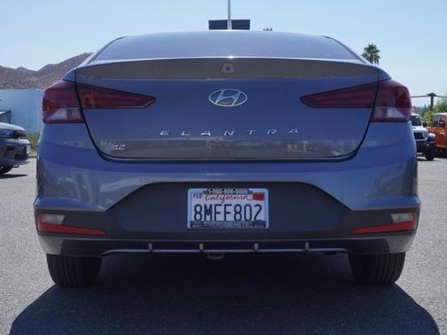 2019 Hyundai ELANTRA SE
