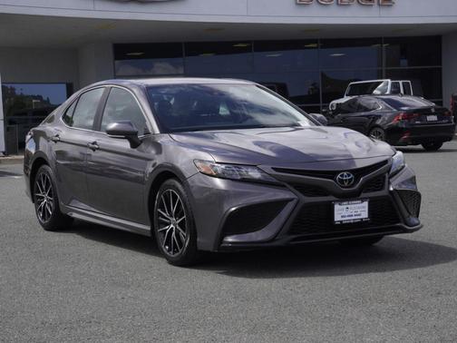 Predawn Gray Mica 2023 Toyota Camry SE