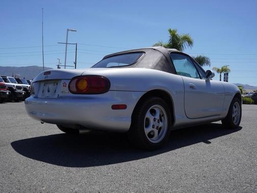 1999 Mazda MX-5 Miata