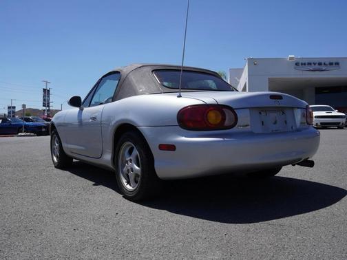 1999 Mazda MX-5 Miata