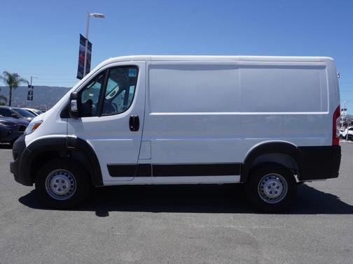 2025 RAM ProMaster 1500 Low Roof