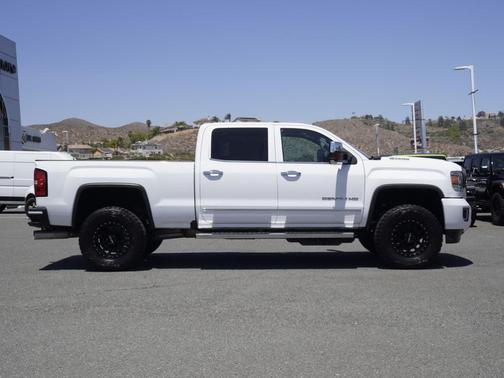 Summit White 2019 GMC Sierra 2500 Denali