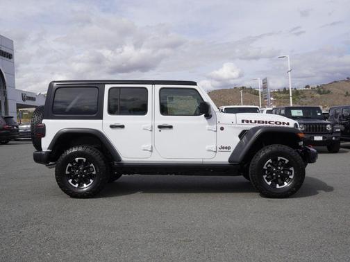 Bright White Clearcoat 2026 Jeep Wrangler Rubicon