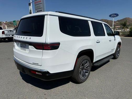 Bright White Clearcoat 2024 Jeep Wagoneer L Series II