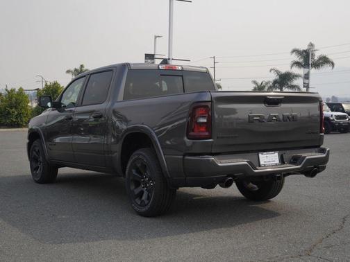 Granite Crystal Clearcoat Metallic 2026 RAM 1500 Big Horn/Lone Star