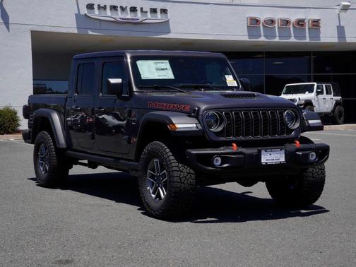 Granite Crystal Clearcoat Metallic 2026 Jeep Gladiator Mojave