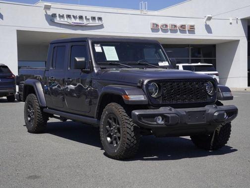Granite Crystal Clearcoat Metallic 2024 Jeep Gladiator Sport