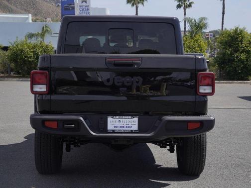 Black Clearcoat 2026 Jeep Gladiator Sport