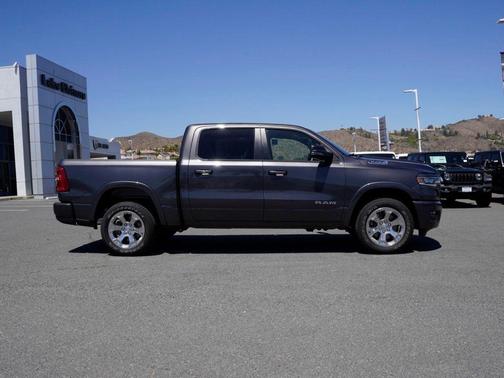 Granite Crystal Clearcoat Metallic 2026 RAM 1500 Big Horn/Lone Star