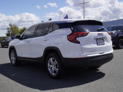 2020 GMC Terrain SLE