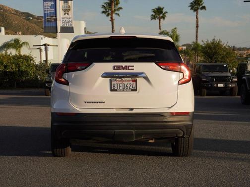 2020 GMC Terrain SLE