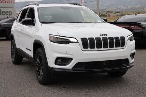 2023 Jeep Cherokee Altitude Lux
