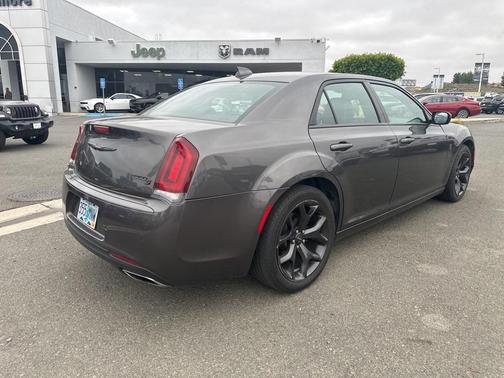 2021 Chrysler 300 S