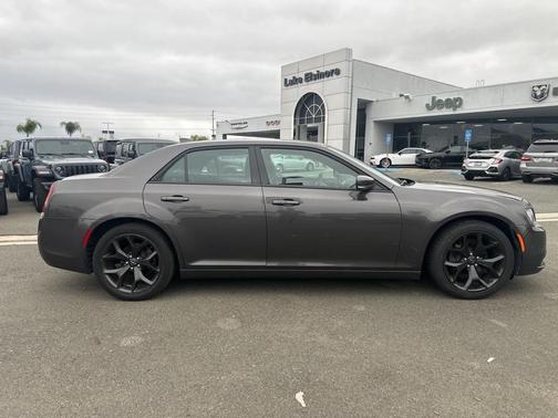 2021 Chrysler 300 S