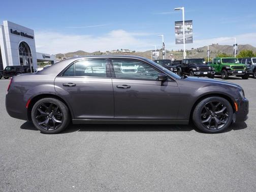 2021 Chrysler 300 S