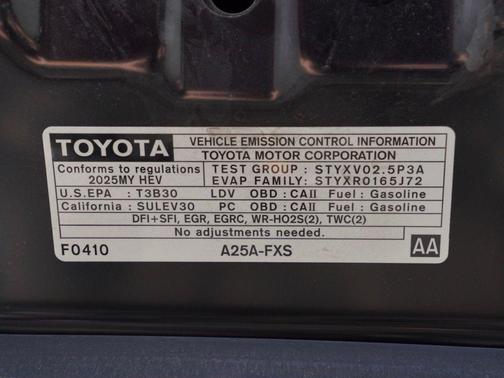 2025 Toyota Camry LE