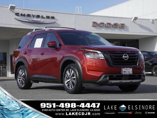 2024 Nissan Pathfinder SL