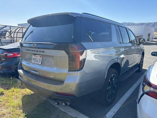 2025 Chevrolet Suburban RST