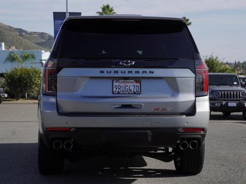 2025 Chevrolet Suburban RST