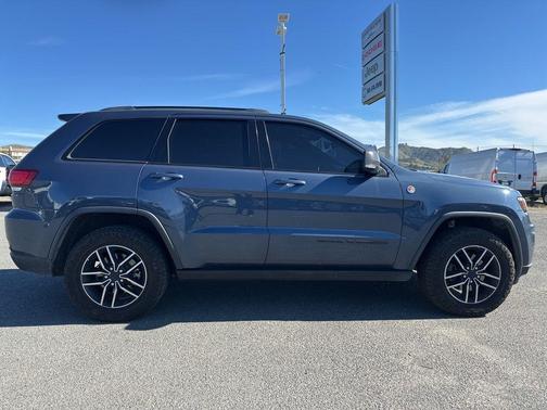 2020 Jeep Grand Cherokee Trailhawk