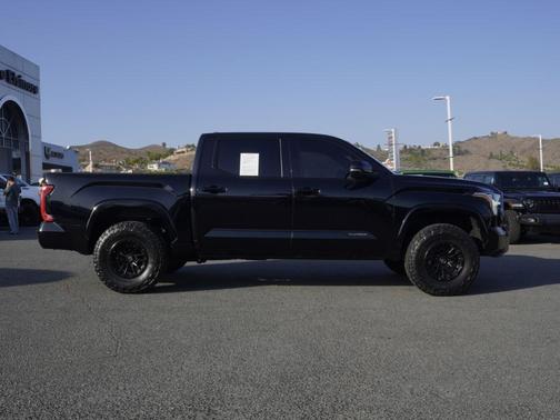 Midnight Black Metallic 2024 Toyota Tundra Platinum