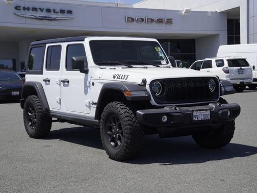 Bright White Clearcoat 2025 Jeep Wrangler Sport