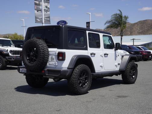Bright White Clearcoat 2025 Jeep Wrangler Sport