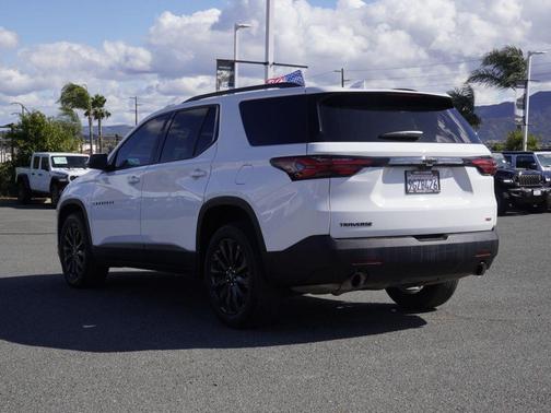 Summit White 2023 Chevrolet Traverse RS
