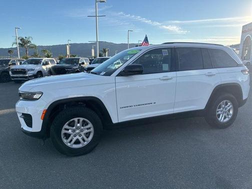 2023 Jeep Grand Cherokee Laredo