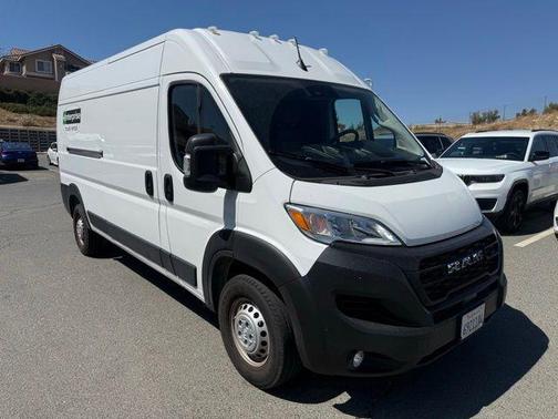 Bright White Clearcoat 2025 RAM ProMaster 2500 High Roof