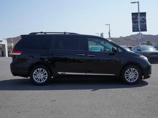 2012 Toyota Sienna XLE