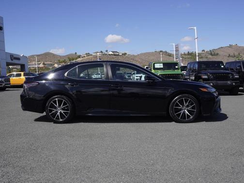 Midnight Black Metallic 2023 Toyota Camry SE