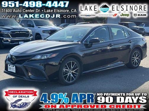 Midnight Black Metallic 2023 Toyota Camry SE