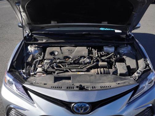 2024 Toyota Camry Hybrid XLE