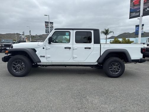 2025 Jeep Gladiator Sport