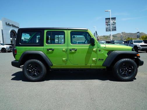2025 Jeep Wrangler Sport