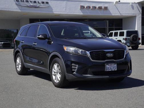 Ebony Black 2019 Kia Sorento LX