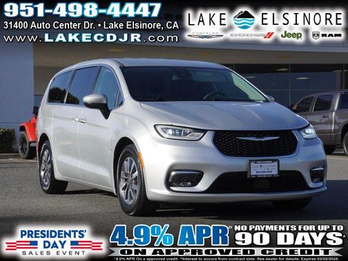 2023 Chrysler Pacifica Hybrid Touring L