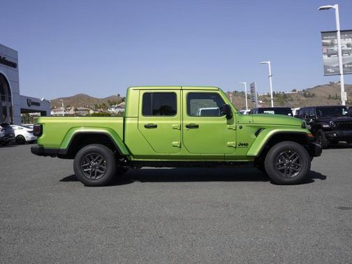 Mojito! Clearcoat 2026 Jeep Gladiator Sport