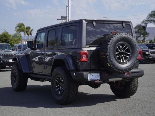 Granite Crystal Clearcoat Metallic 2026 Jeep Wrangler Rubicon