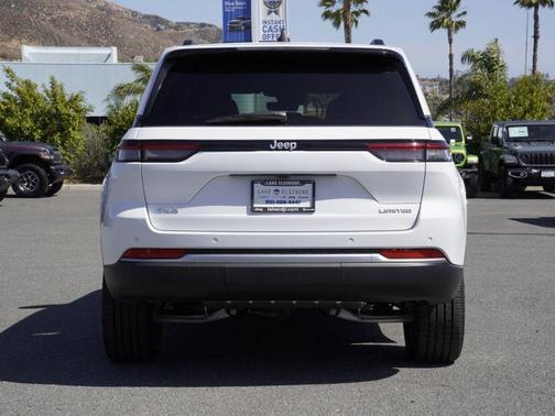 Bright White Clearcoat 2026 Jeep Grand Cherokee Limited