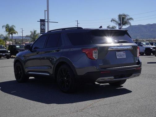 Magnetic 2020 Ford Explorer XLT