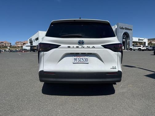2023 Toyota Sienna XLE