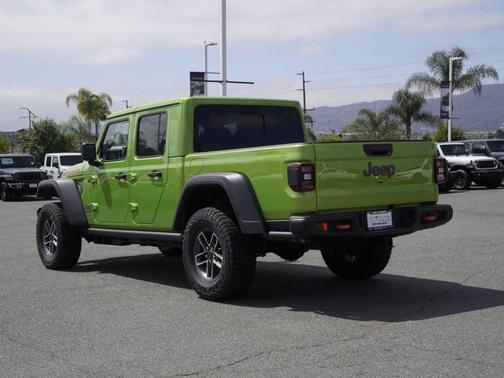 Mojito! Clearcoat 2026 Jeep Gladiator Mojave