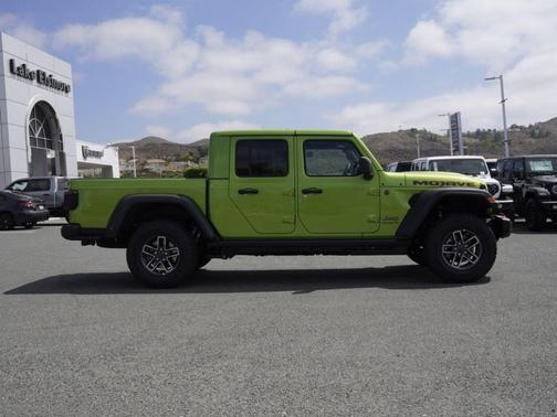 Mojito! Clearcoat 2026 Jeep Gladiator Mojave